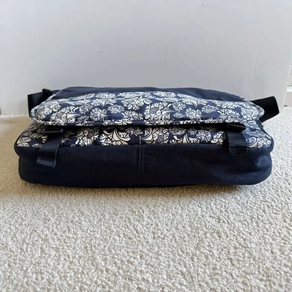 Iota Chic Laptop Messenger Bag - Up To 16